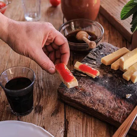 Bed & Breakfast Domu Antiga Gergei