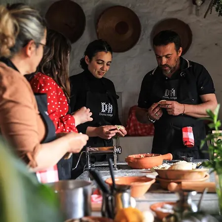 Domu Antiga Bed & Breakfast 3*