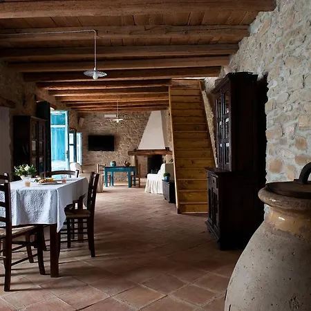 Bed & Breakfast Domu Antiga Gergei